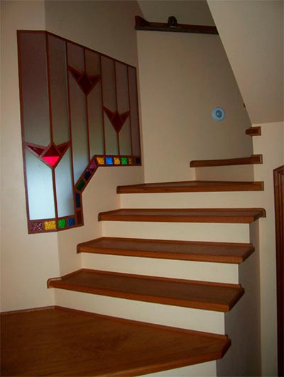 Escaleras Casa Piramidal en Brasil