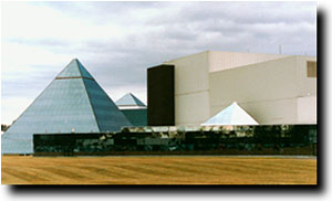 Pirámides en Massachusetts